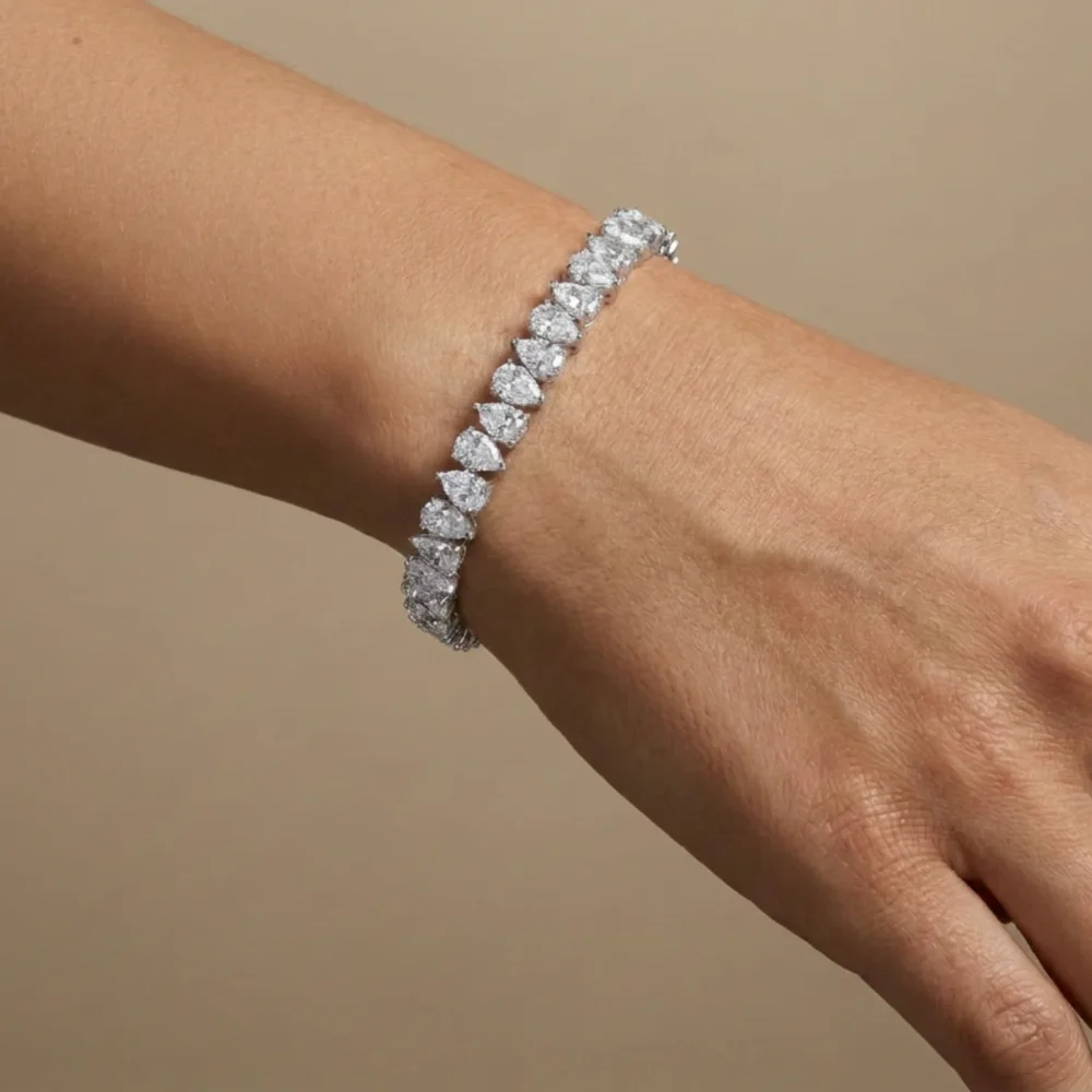Vienne Pear-Cut Diamond Vine Bracelet