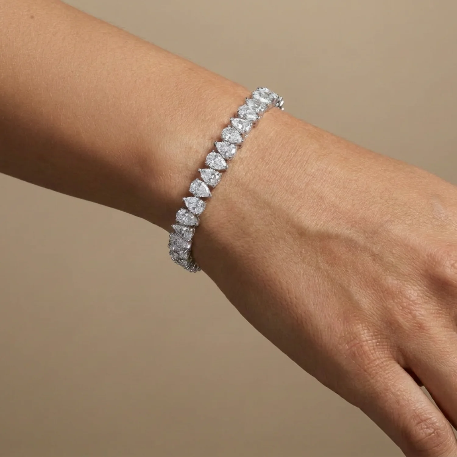 BGBR6589 – Vienne Pear-Cut Diamond Vine Bracelet Model