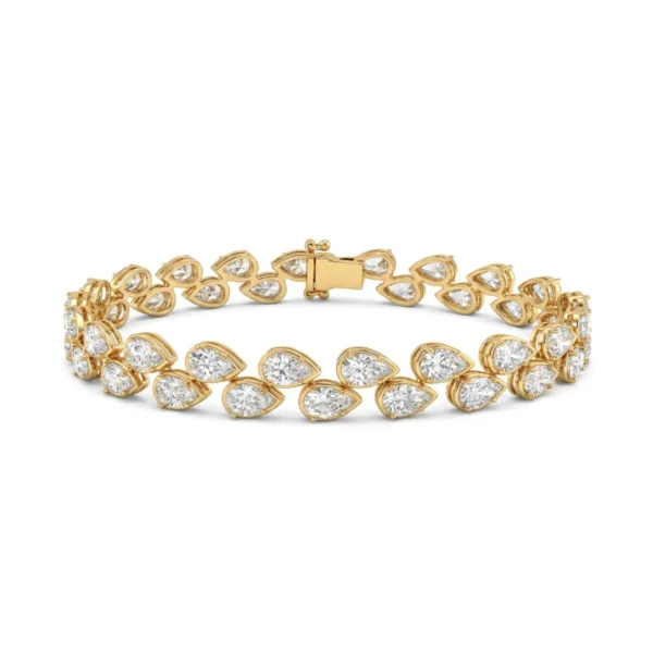 White bg - BGBR9489 - Blush Vine Pear-Cut Bracelet Model