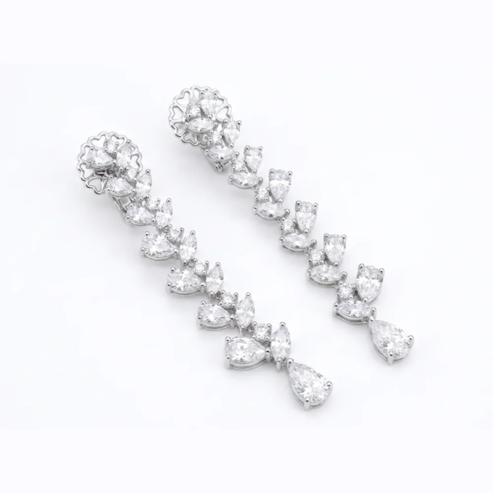 Fleur Cascade 18KW Earring